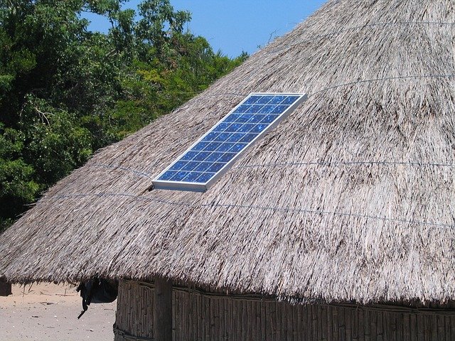 solární panel na domku